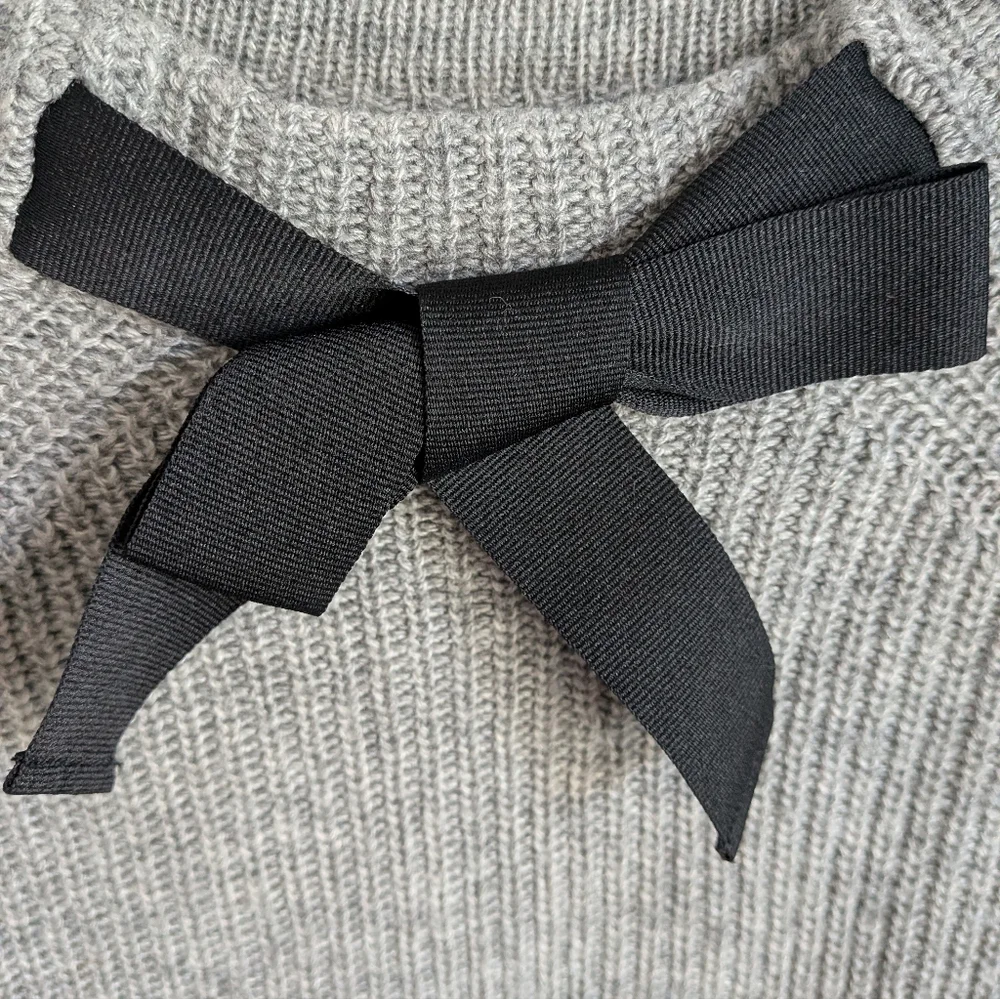 J. Crew Gray Ribbed Wool-Blend Sweater with Black Grosgrain Bow – Size XL